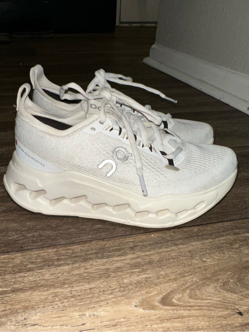 On Running On Cloudsurfer Max Women's Sneakers - Picture 9 of 16